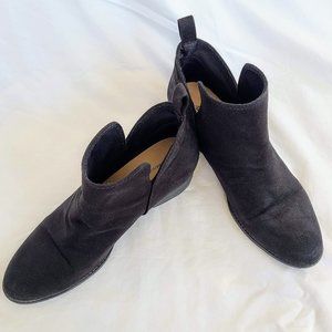 American Eagle Black Suede Booties SZ 7.5